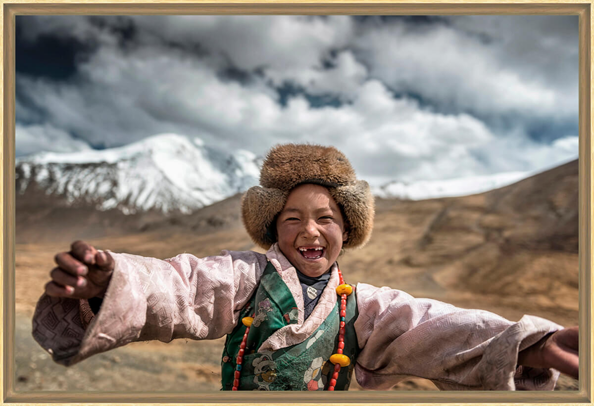 Smile of Tibet, tirage encadré sur verre synthétique 90x60 cm
